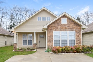 156 Moss Stone Ln Calera, AL 35040